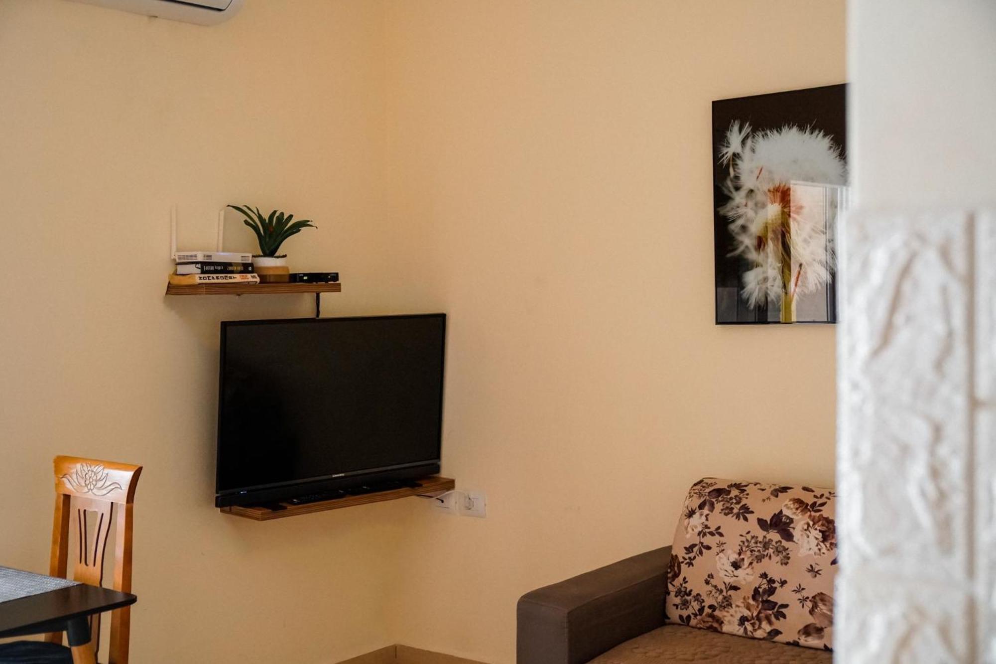 Jon'S Penthouse Appartement Sarandë Buitenkant foto